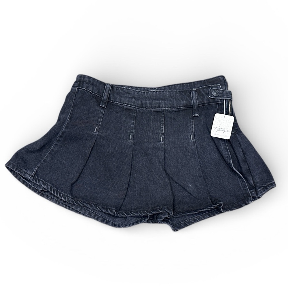 NWT Free People Stephie Denim Skort in In The City - Picture 6 of 6